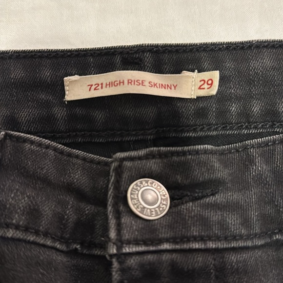 Levi's 721 High Rise Skinny / Black Wash / Size 29 - Picture 2 of 3